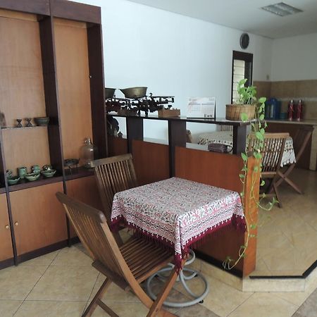 Rumah Polonia Guest House Jakarta Extérieur photo